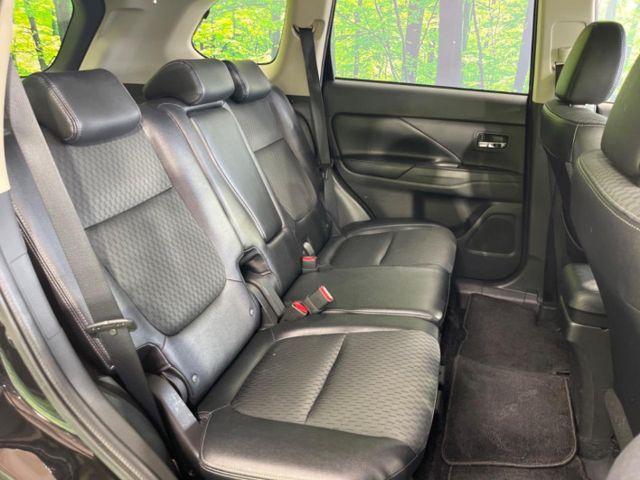 2015 Mitsubishi OUTLANDER PHEV DLA-GG2W (UW-6a3360050cb4e)[8]