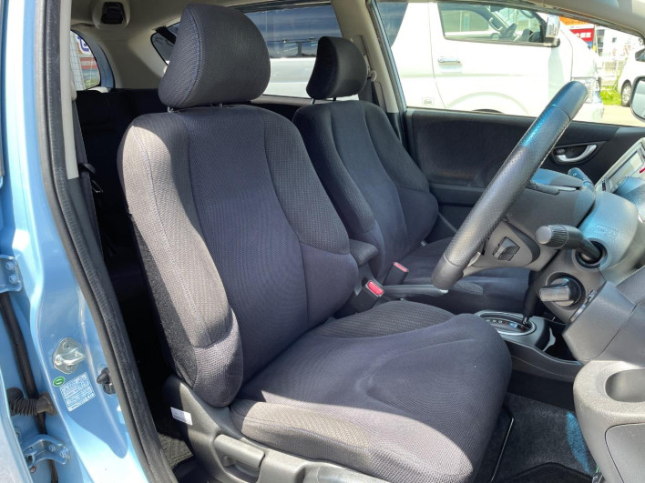 2012 Honda Fit Hybrid DAA-GP1 (UW-6a33600898490)[13]