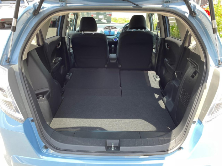 2012 Honda Fit Hybrid DAA-GP1 (UW-6a33600898490)[29]