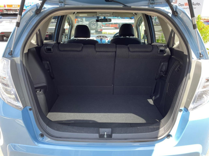 2012 Honda Fit Hybrid DAA-GP1 (UW-6a33600898490)[26]