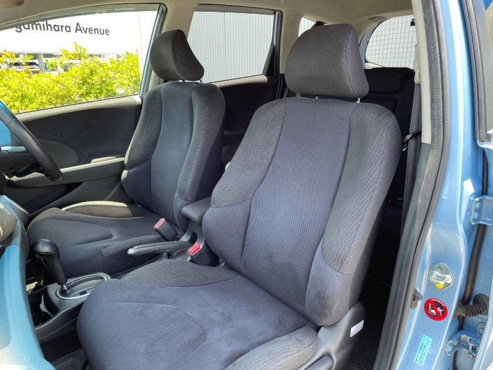 2012 Honda Fit Hybrid DAA-GP1 (UW-6a33600898490)[25]