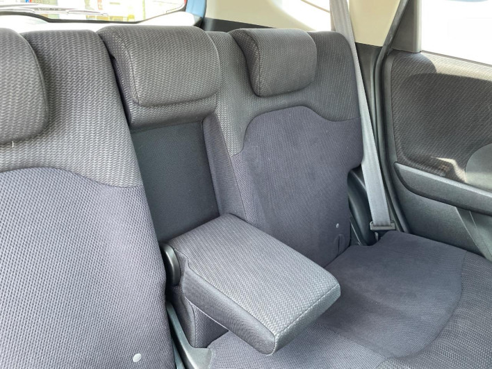 2012 Honda Fit Hybrid DAA-GP1 (UW-6a33600898490)[18]
