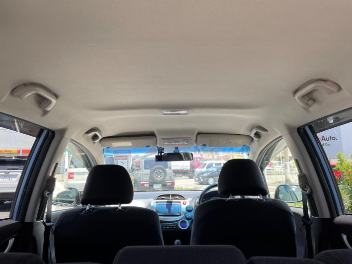 2012 Honda Fit Hybrid DAA-GP1 (UW-6a33600898490)[27]