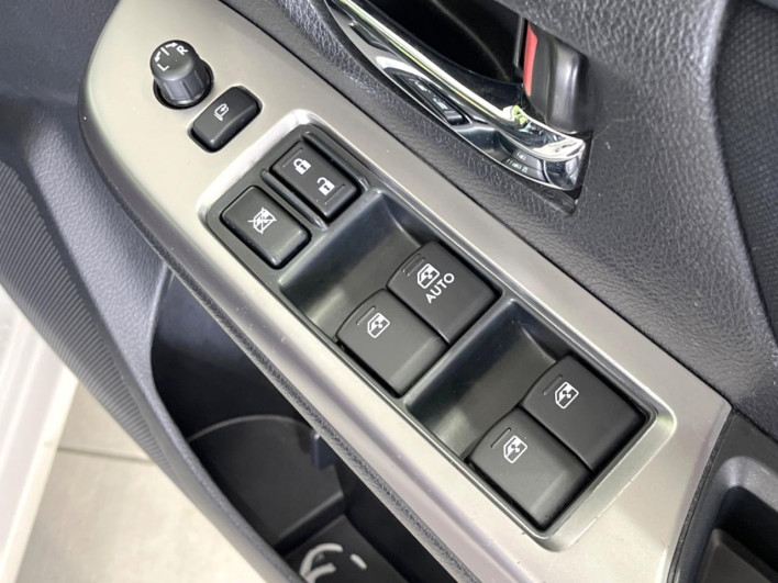 2015 Subaru Impreza Sport DBA-GP7 (UW-6a33600b4c307)[29]