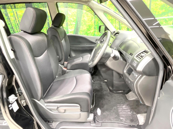 2013 Nissan Serena DAA-HFC26 (UW-6a33601cce621)[11]