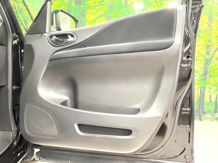 2013 Nissan Serena DAA-HFC26 (UW-6a33601cce621)[15]