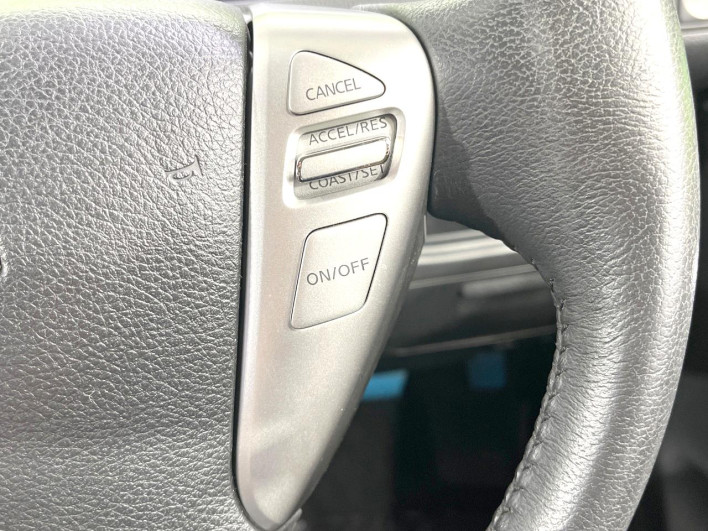 2013 Nissan Serena DAA-HFC26 (UW-6a33601cce621)[22]