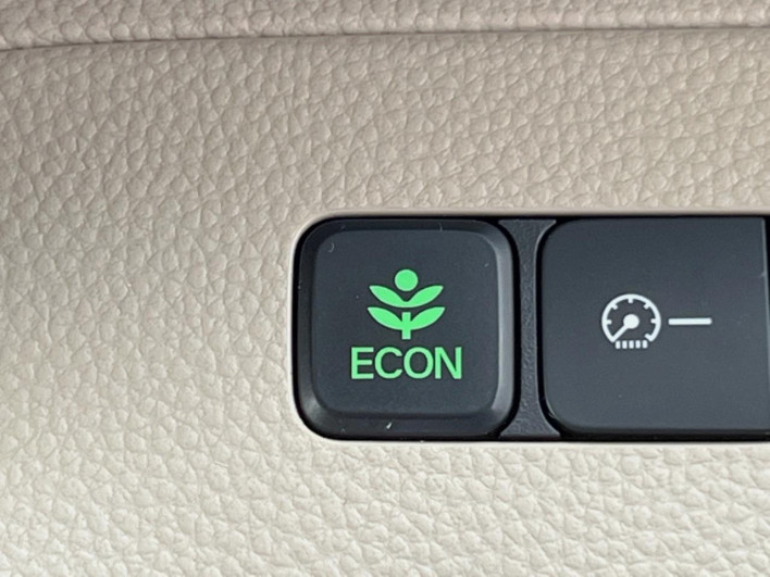 2018 Honda N-BOX DBA-JF3 (UW-6a336032c71b1)[9]