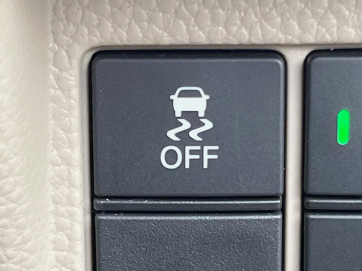 2018 Honda N-BOX DBA-JF3 (UW-6a336032c71b1)[20]