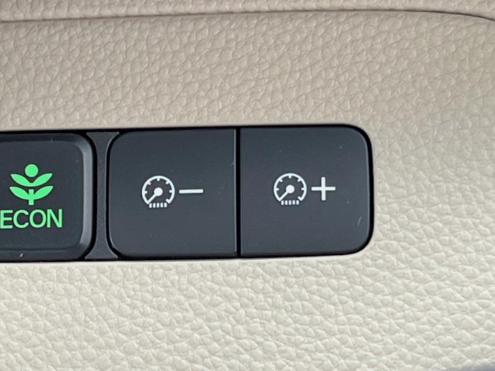 2018 Honda N-BOX DBA-JF3 (UW-6a336032c71b1)[10]