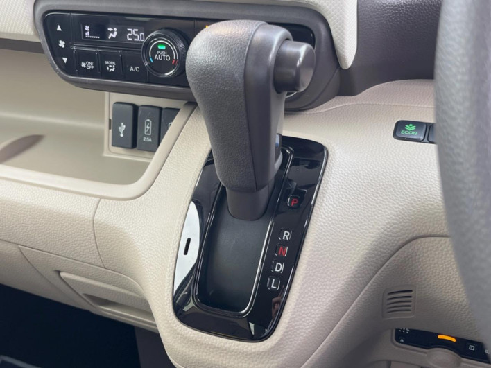 2018 Honda N-BOX DBA-JF3 (UW-6a336032c71b1)[6]