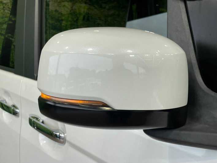 2018 Honda N-BOX CUSTOM DBA-JF3 (UW-6a336032e3c24)[24]