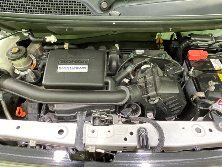 2018 Honda N-BOX CUSTOM DBA-JF3 (UW-6a336032e3c24)[4]