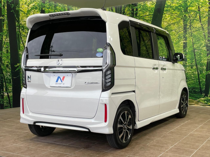 2018 Honda N-BOX CUSTOM DBA-JF3 (UW-6a336032e3c24)[20]