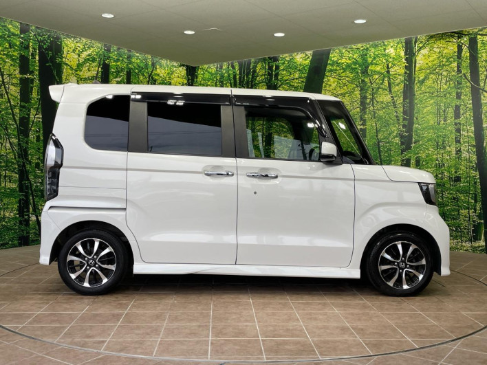 2018 Honda N-BOX CUSTOM DBA-JF3 (UW-6a336032e3c24)[21]