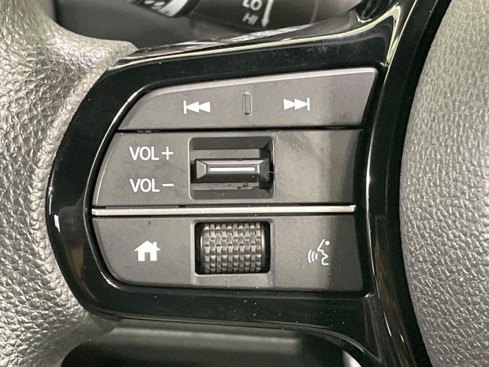 2023 Honda N-BOX CUSTOM 6BA-JF5 (UW-6a33603d241fa)[25]