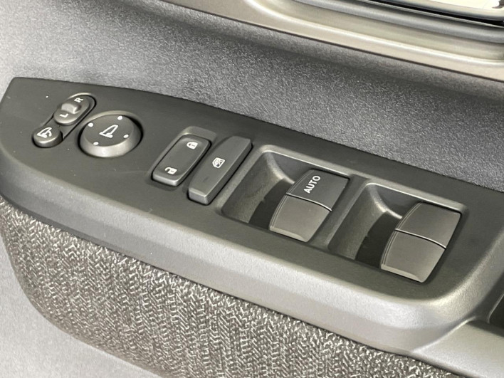2026 Honda N-BOX CUSTOM 6BA-JF5 (UW-6a336043027ed)[23]
