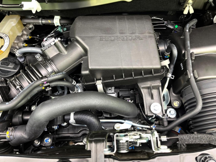 2026 Honda N-BOX CUSTOM 6BA-JF5 (UW-6a336045cf205)[4]