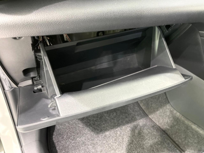 2020 Toyota Yaris 5BA-KSP210 (UW-6a33605ef144d)[4]