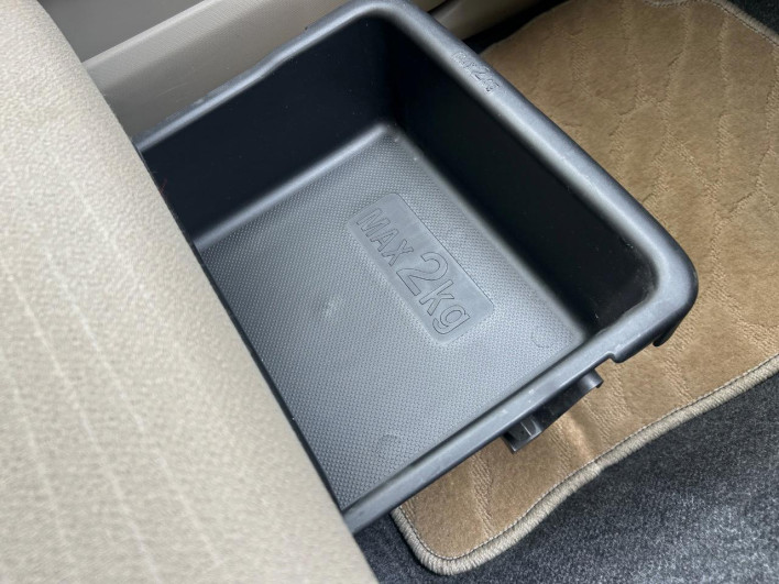 2013 Daihatsu Move DBA-LA100S (UW-6a336063a9962)[29]