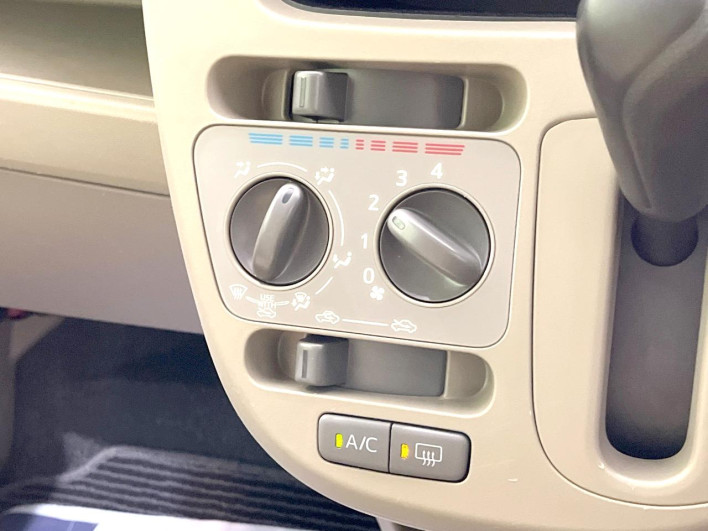 2013 Daihatsu Move DBA-LA100S (UW-6a336063cd6e5)[26]