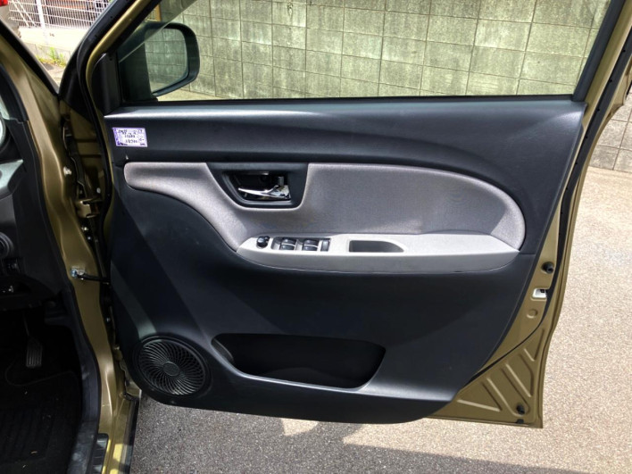 2018 Daihatsu Cast DBA-LA250S (UW-6a33606a21384)[7]