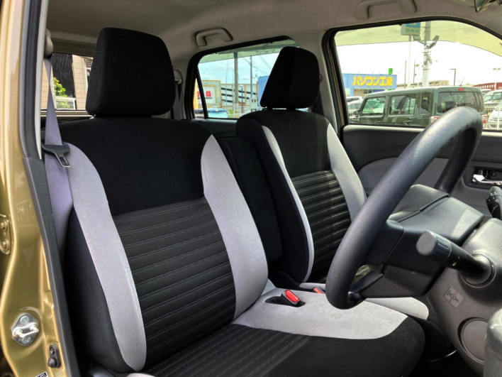 2018 Daihatsu Cast DBA-LA250S (UW-6a33606a21384)[8]