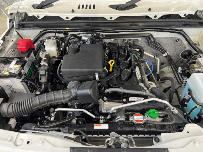 2025 Suzuki Jimny Nomad 3BA-JC74W (UW-6a33608ee5a06)[4]