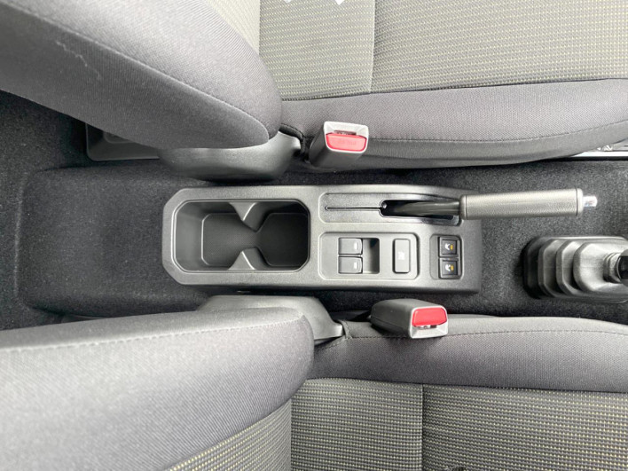 2026 Suzuki Jimny Nomad 3BA-JC74W (UW-6a336093057bd)[21]