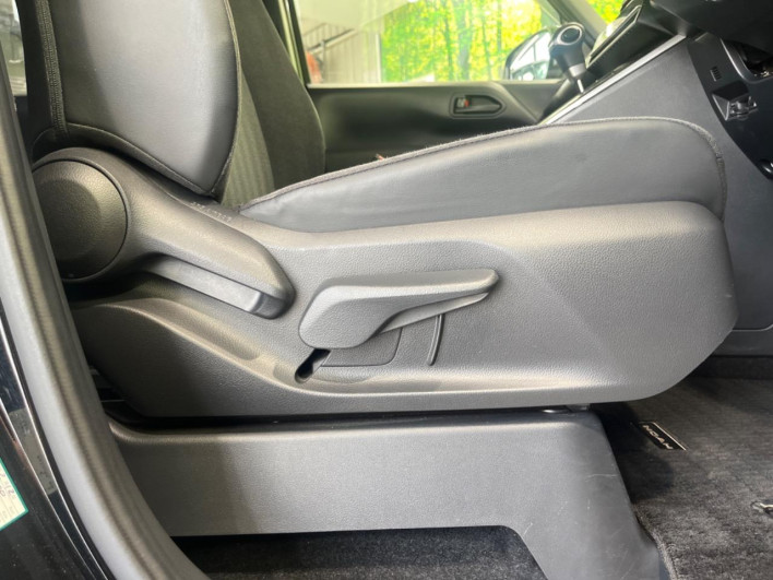 2023 Toyota Noah 6BA-MZRA90W (UW-6a3360d29e867)[25]