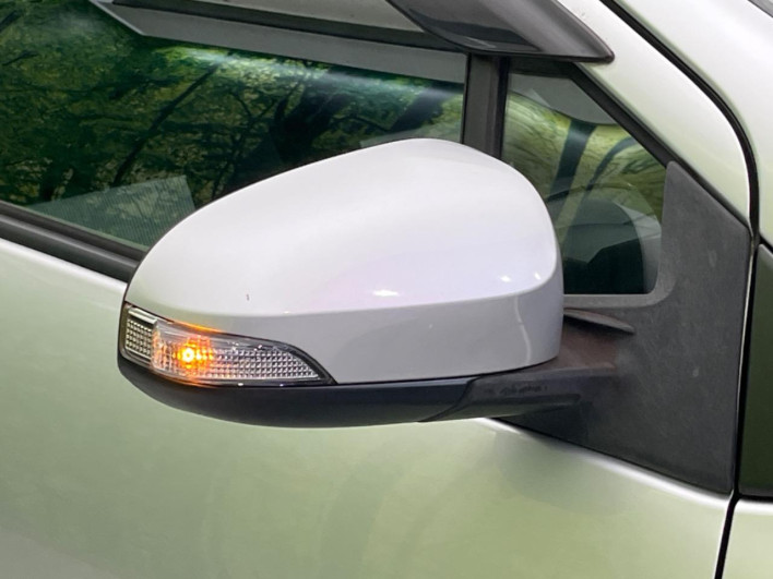 2013 Toyota Aqua DAA-NHP10 (UW-6a3360db59b93)[15]