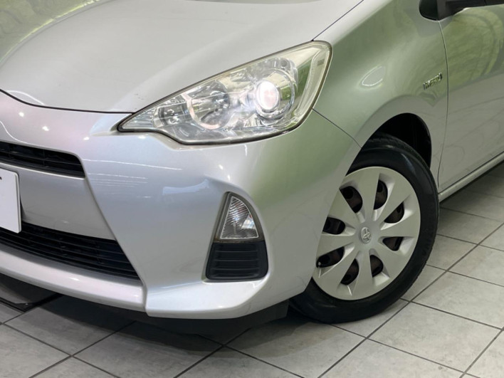 2013 Toyota Aqua DAA-NHP10 (UW-6a3360db59b93)[16]