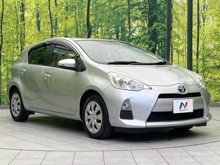 2013 Toyota Aqua DAA-NHP10 (UW-6a3360db59b93)[29]