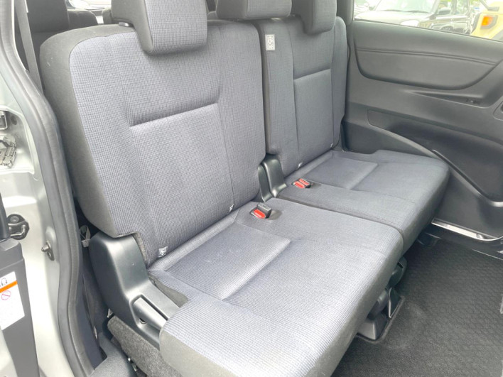 2015 Toyota Sienta DBA-NSP170G (UW-6a3360e1019cb)[26]
