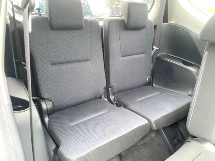 2015 Toyota Sienta DBA-NSP170G (UW-6a3360e1019cb)[27]