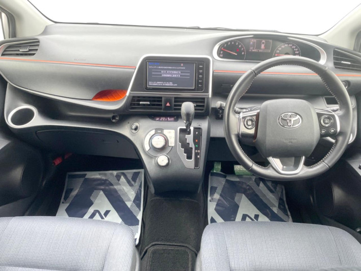 2015 Toyota Sienta DBA-NSP170G (UW-6a3360e1019cb)[23]