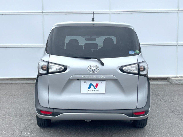 2015 Toyota Sienta DBA-NSP170G (UW-6a3360e1019cb)[18]