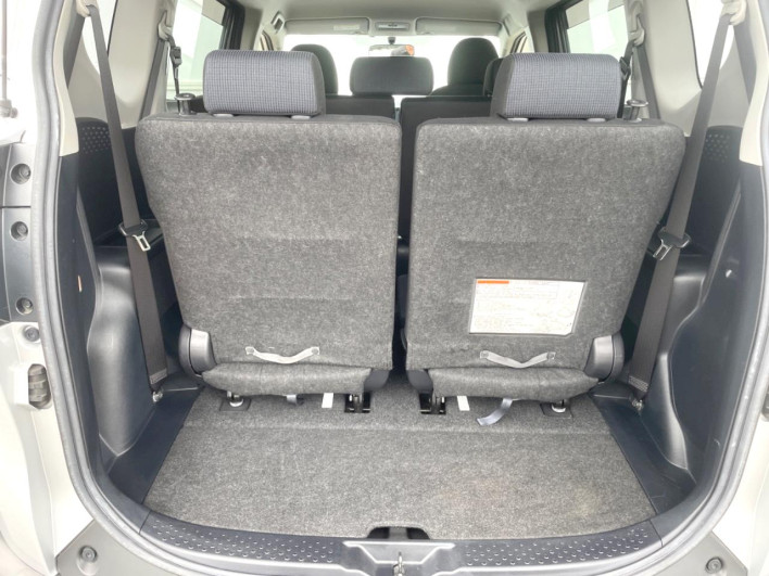 2015 Toyota Sienta DBA-NSP170G (UW-6a3360e1019cb)[19]