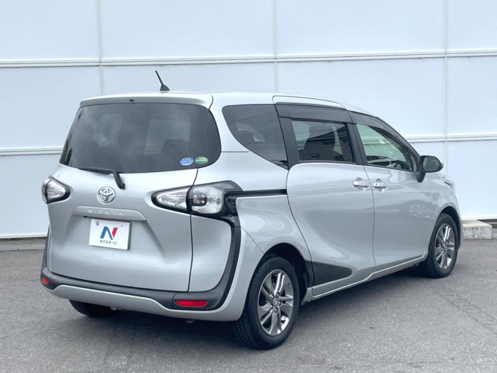 2015 Toyota Sienta DBA-NSP170G (UW-6a3360e1019cb)[17]