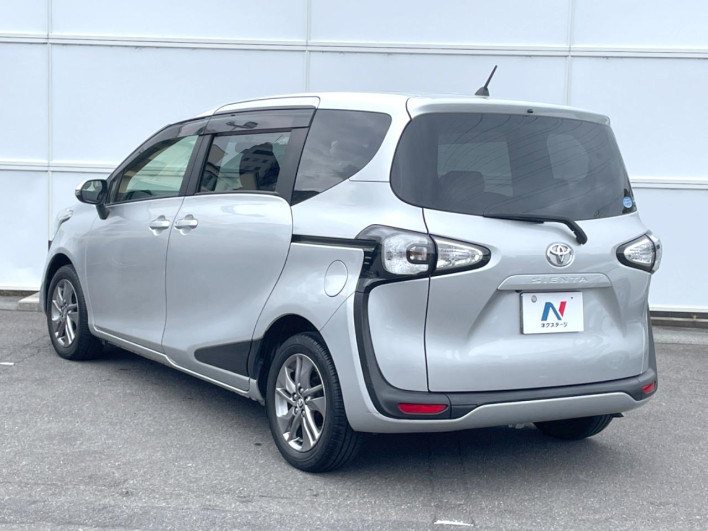 2015 Toyota Sienta DBA-NSP170G (UW-6a3360e1019cb)[16]