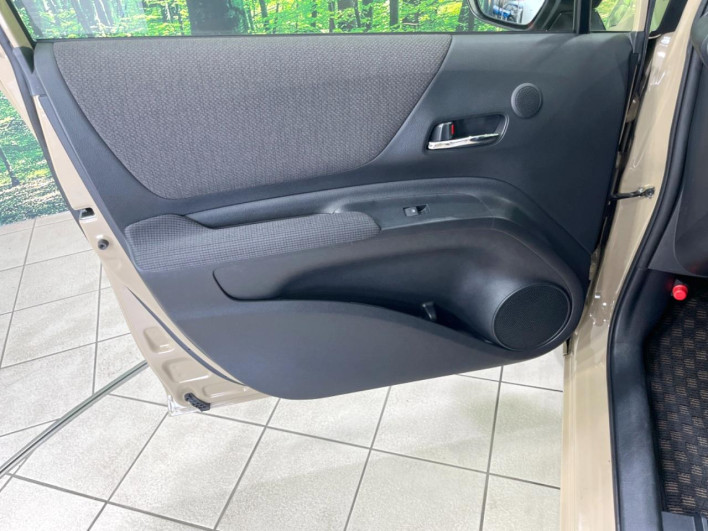 2019 Toyota Sienta DBA-NSP170G (UW-6a3360e2f0fd3)[16]