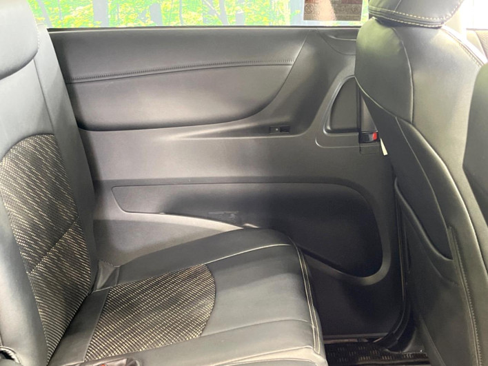 2019 Toyota Sienta DBA-NSP170G (UW-6a3360e2f0fd3)[15]