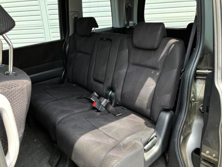 2010 Honda Stepwgn Spada DBA-RK5 (UW-6a3360e9ad347)[16]