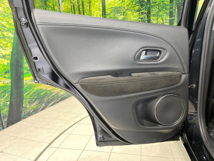 2016 Honda VEZEL DAA-RU3 (UW-6a3360ed32e65)[8]