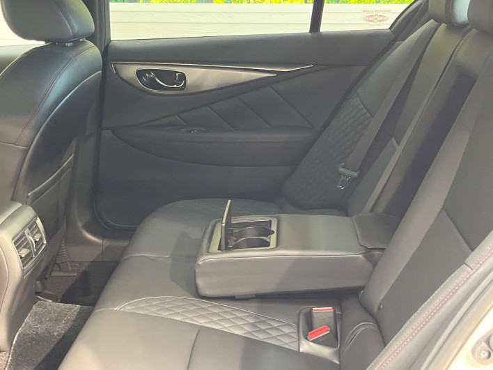 2020 Nissan Skyline 5BA-RV37 (UW-6a3360ef61093)[23]