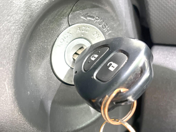 2010 Toyota Vitz DBA-SCP90 (UW-6a3360facbe18)[23]