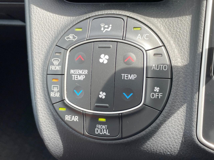 2015 Toyota Voxy DBA-ZRR80G (UW-6a33611dbb1ee)[22]