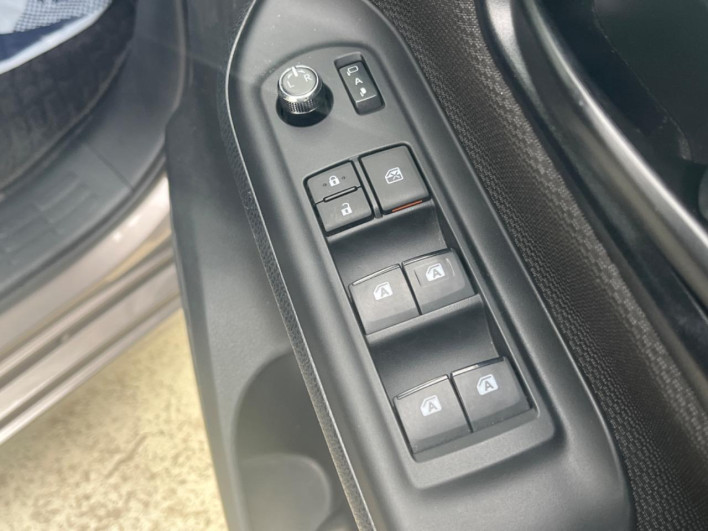 2017 Toyota Noah DBA-ZRR80G (UW-6a33612033449)[28]