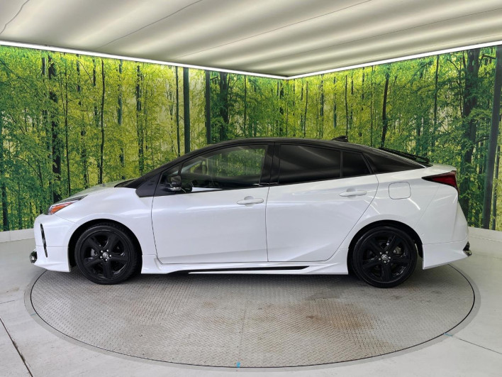 2021 Toyota Prius 6AA-ZVW51 (UW-6a336131c590f)[11]