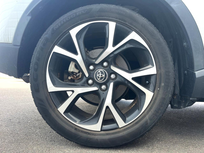 2018 Toyota C-HR DAA-ZYX10 (UW-6a3361406e750)[5]